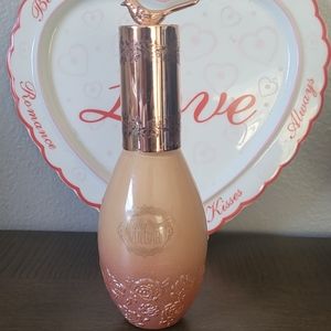Pretty VULGAR foundation